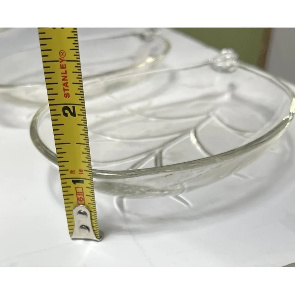 Vintage Hazel Atlas Leaf Shape Clear Glass Snack Candy Dish - Picture 5 of 5